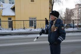 женщина гаишник.jpg