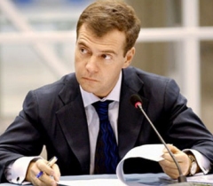 медведев продлил программу утилизации.jpg
