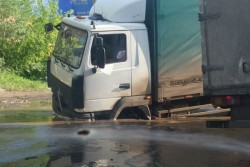 грузовик на товарной.jpg (56.46 КБ) Просмотров: 533 грузовик на товарной.jpg