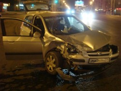 ночное дтп на ново вокзальной.jpg (150.71 КБ) Просмотров: 1173 ночное дтп на ново вокзальной.jpg
