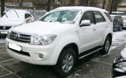 Toyota-Fortuner-1181258_1.jpg