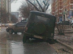 uaz4_0.jpg